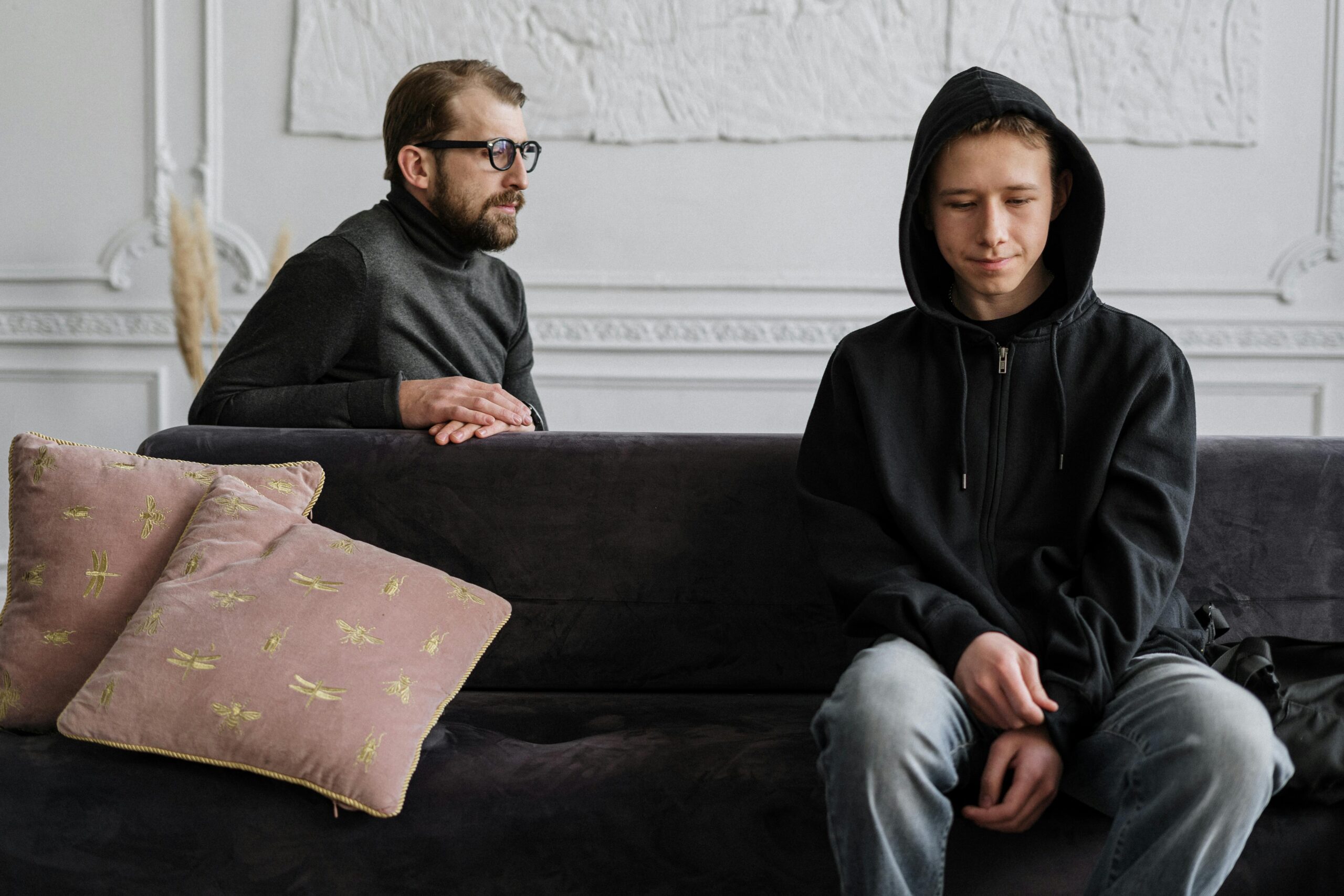 L’art-thérapie chez les adolescents : libérer la parole par la création